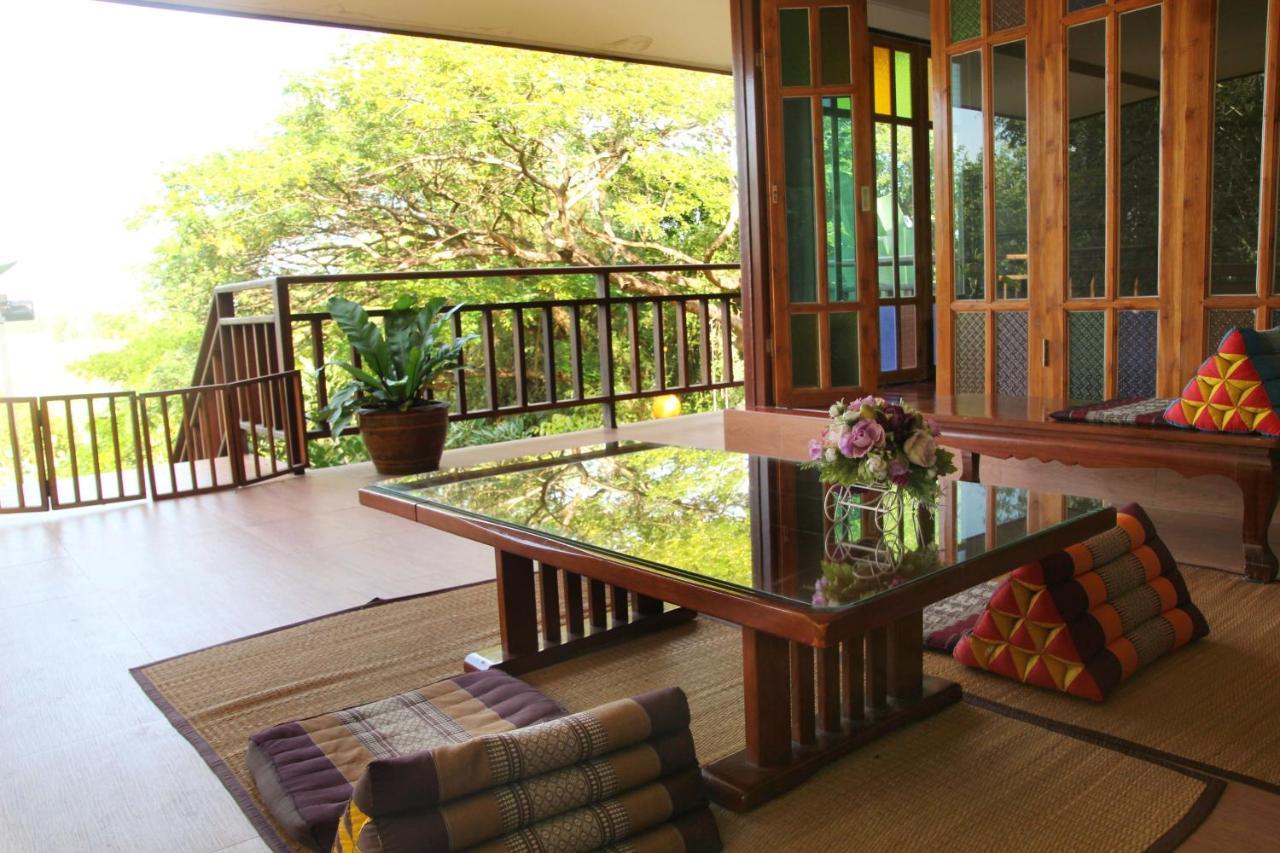 Baanbua Nonlen Hotel Udonthani Kültér fotó