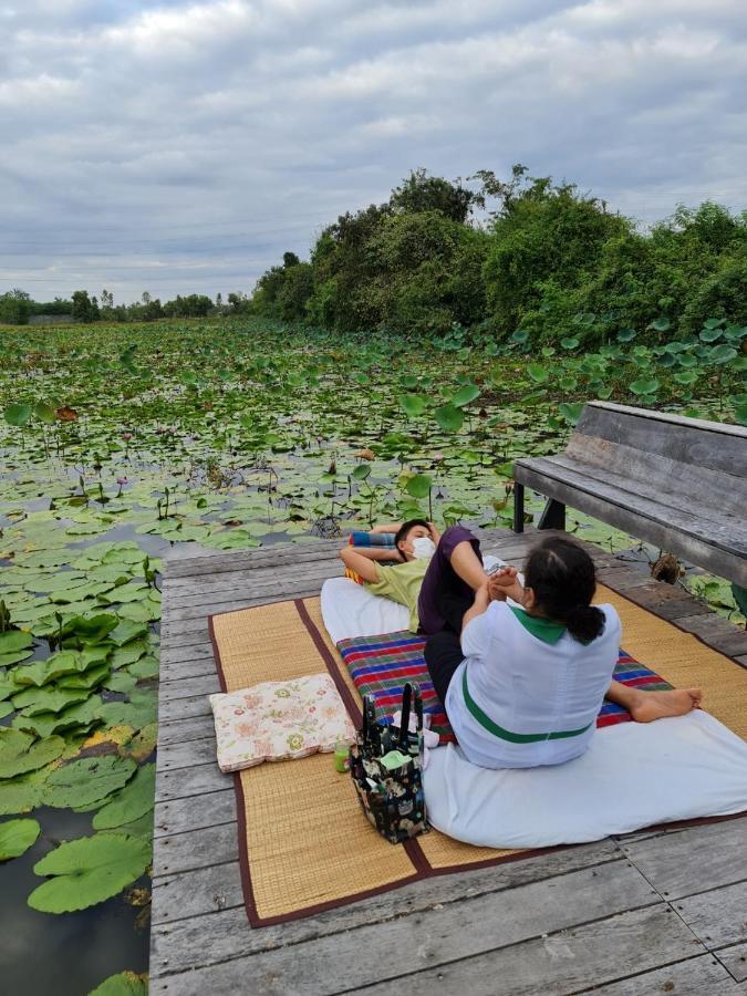 Baanbua Nonlen Hotel Udonthani Kültér fotó