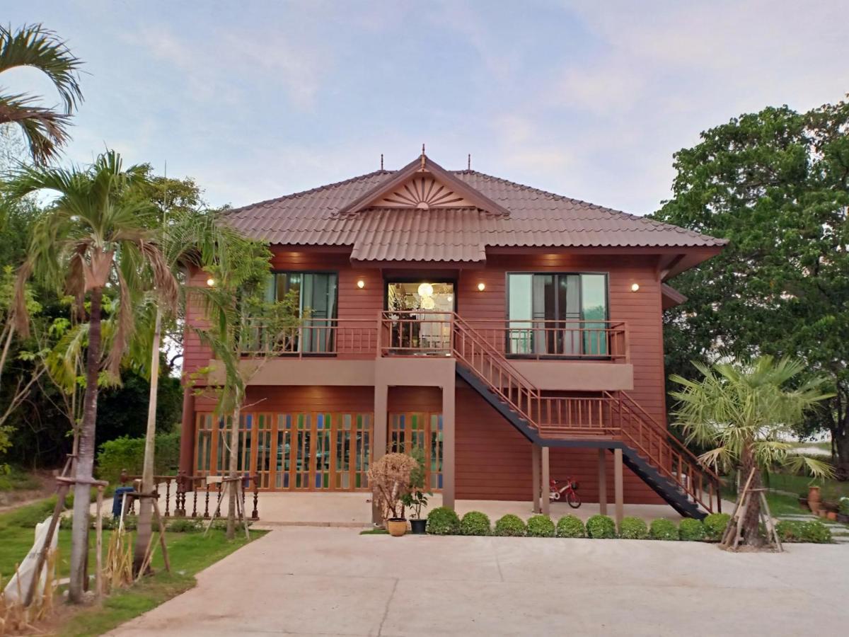 Baanbua Nonlen Hotel Udonthani Kültér fotó