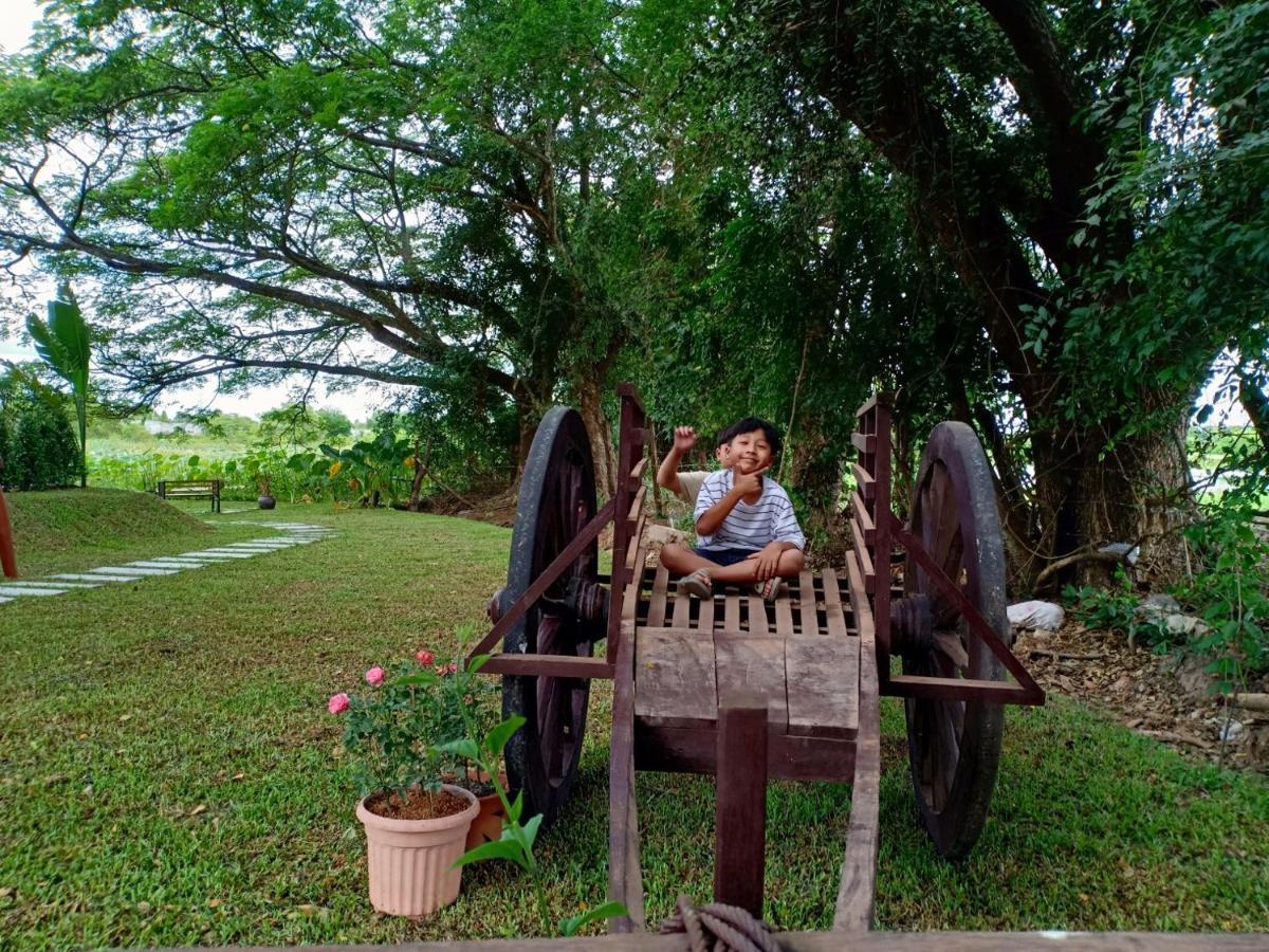 Baanbua Nonlen Hotel Udonthani Kültér fotó