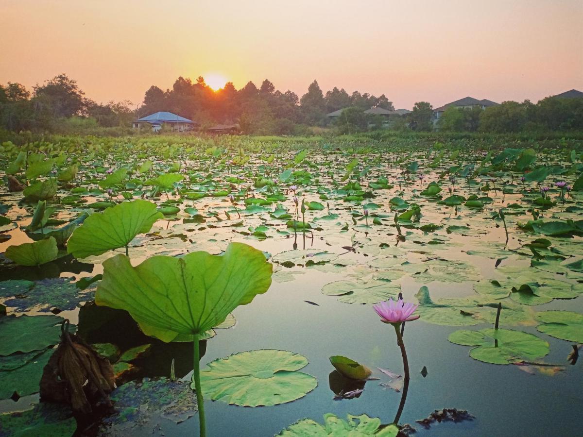Baanbua Nonlen Hotel Udonthani Kültér fotó