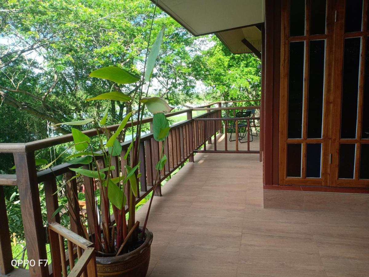 Baanbua Nonlen Hotel Udonthani Kültér fotó